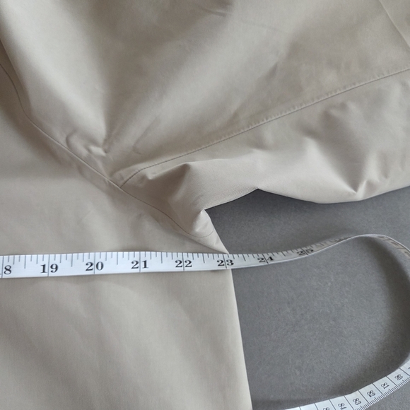 Lululemon Waterproof Fishtail Rain Coat Size Small NWT $298 Sheer Oak - Picture 15 of 16